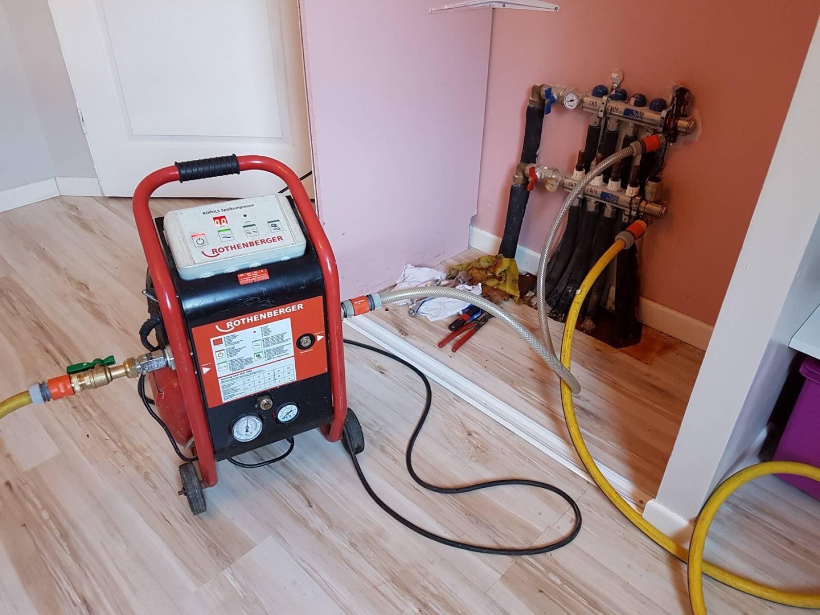Tuzla Akfırat Vaillant Hermetik Şofben Kombi Bakımı